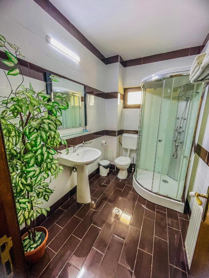 Vila Orange Hotell Năvodari Eksteriør bilde