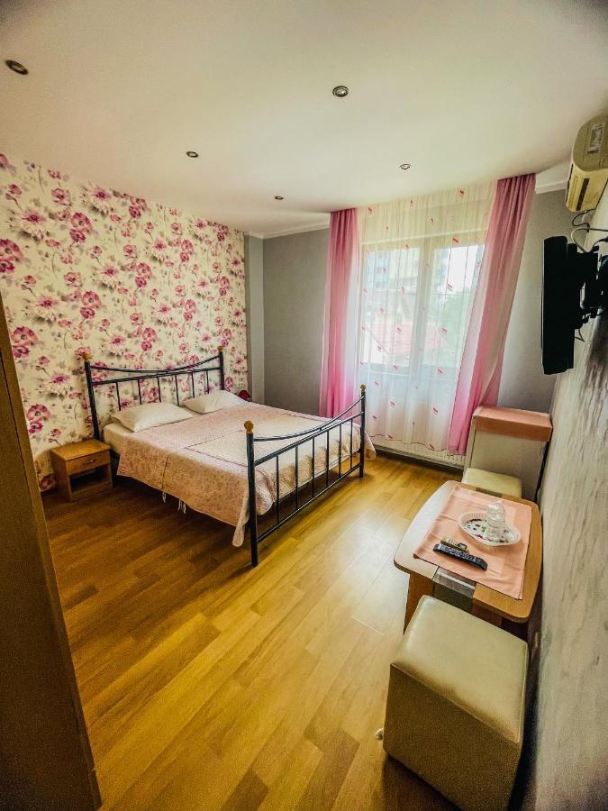 Vila Orange Hotell Năvodari Eksteriør bilde