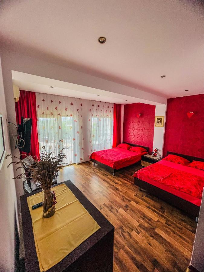 Vila Orange Hotell Năvodari Eksteriør bilde