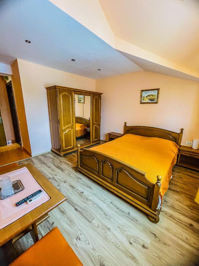 Vila Orange Hotell Năvodari Eksteriør bilde