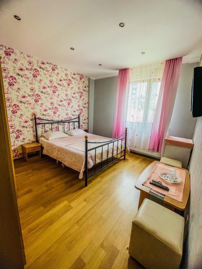 Vila Orange Hotell Năvodari Eksteriør bilde