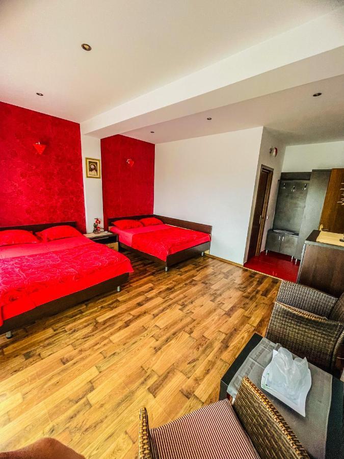 Vila Orange Hotell Năvodari Eksteriør bilde