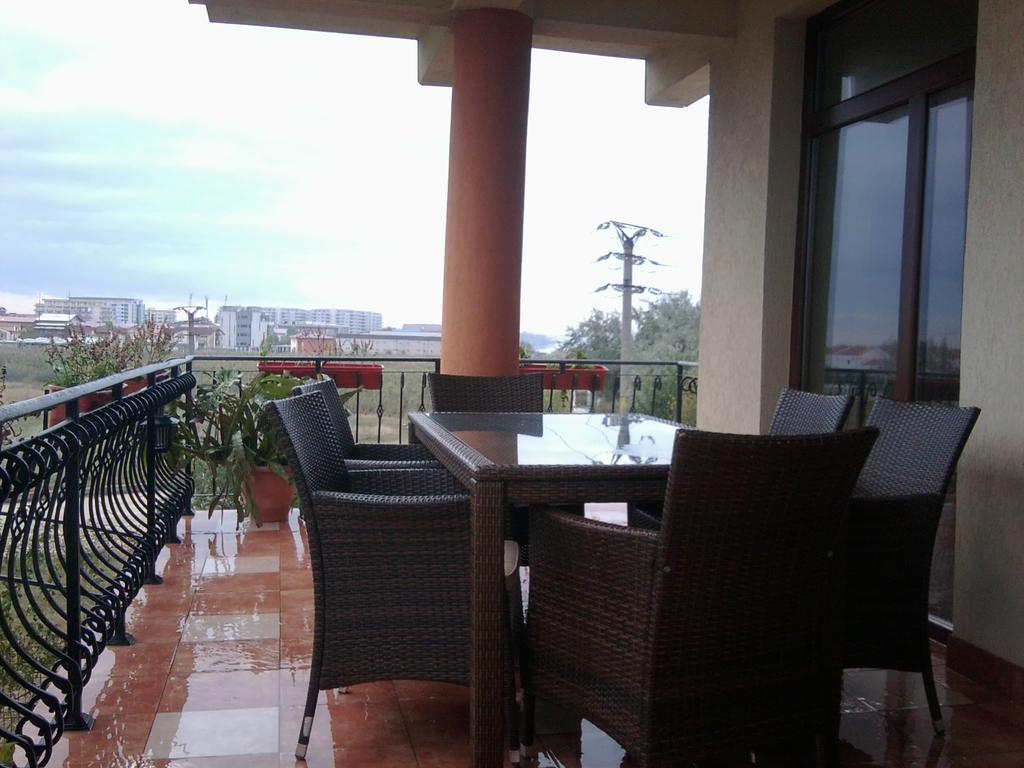 Vila Orange Hotell Năvodari Eksteriør bilde